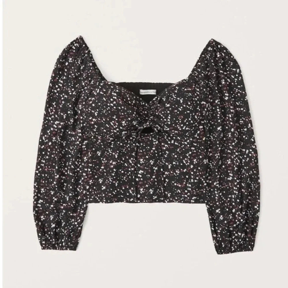 Abercrombie & Fitch Black Dot Cinched Front Cut Out Long Sleeve Top Small